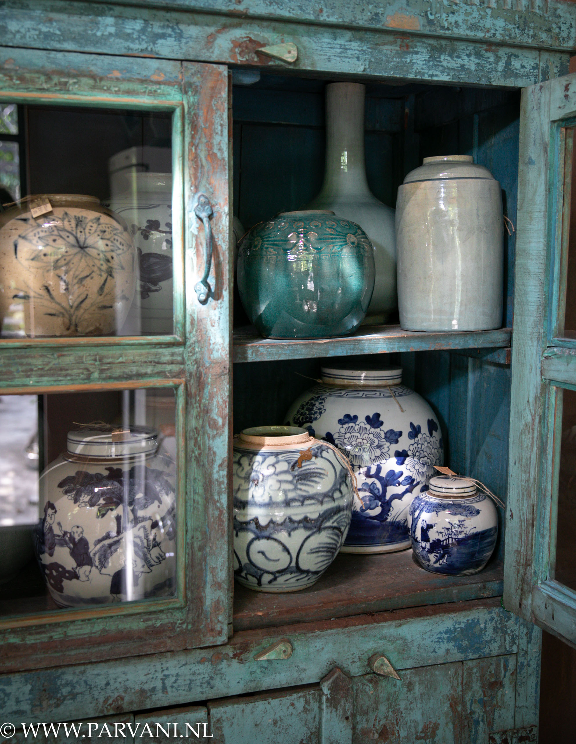 porselein aardewerk potten vazen Chinees glazuur blauw groen wit beschilderd