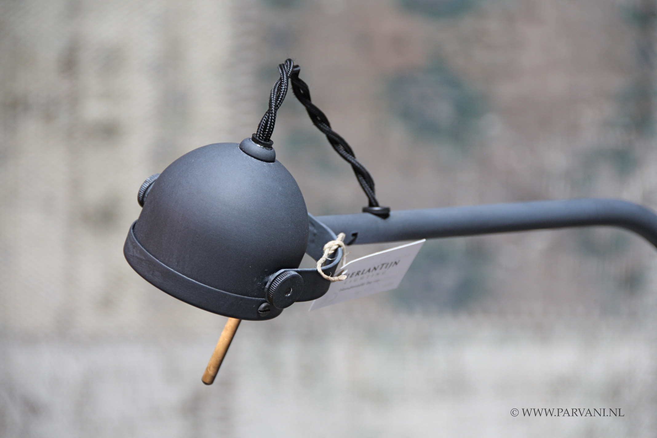Staande-lees-lamp-metaal-detail-tierlantijn-spezia