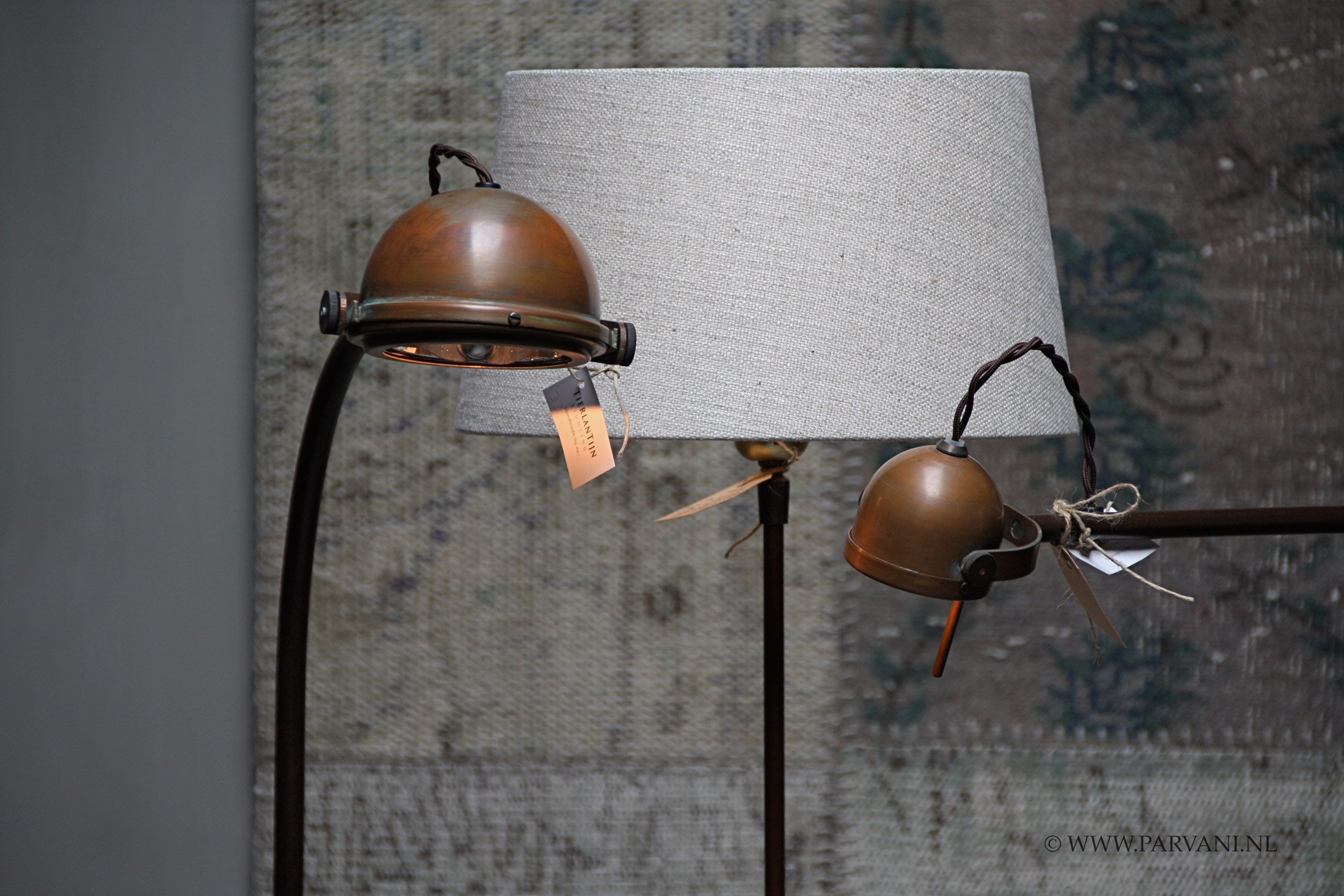 Staande-lampen-Tierlantijn-koper-spezia-lupia-leeslamp
