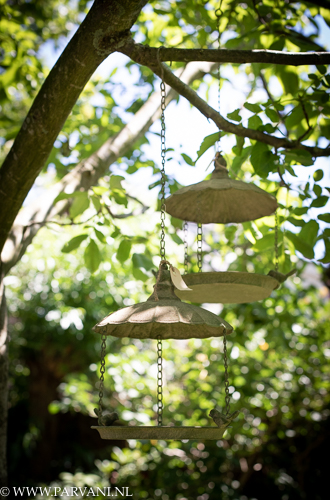 tuindecoratie ijzer vogelvoerhanger boom