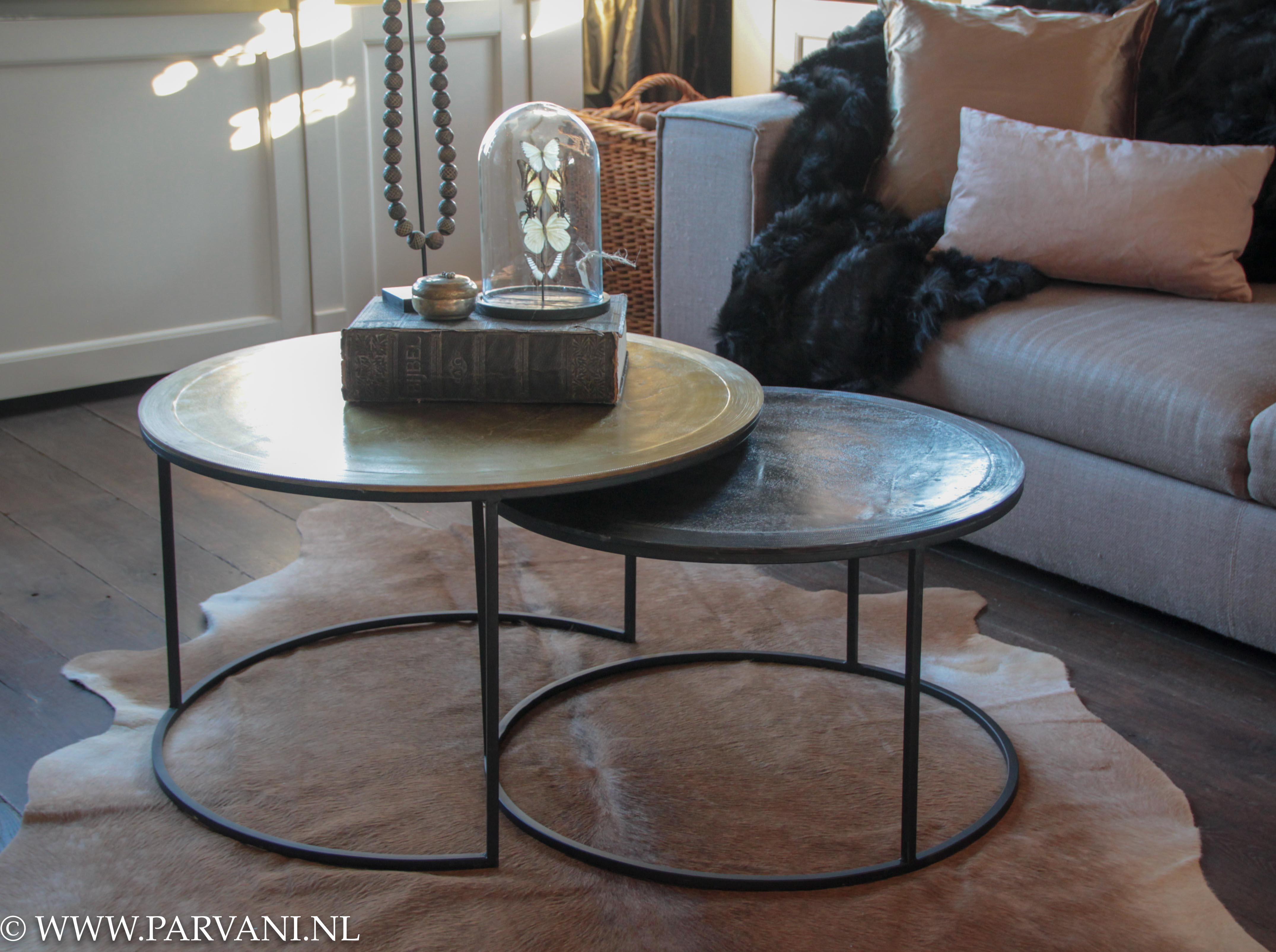 Onrustig huisvrouw hoogte Set ronde bijzettafels salontafels metaal zwart goud kleur | Parvani