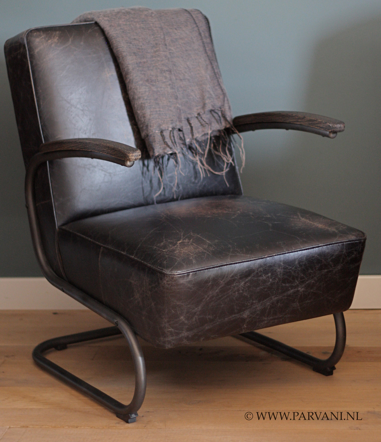 Machtigen Terugspoelen Jood Vintage-leren-fauteuil-stoel-robuust | Parvani